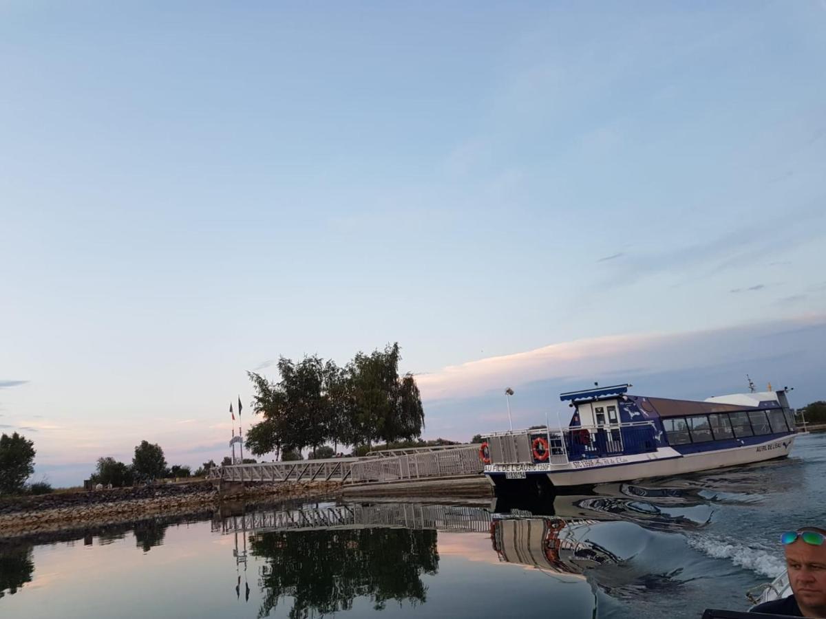 Willa Chez Cadet Larzicourt Zewnętrze zdjęcie